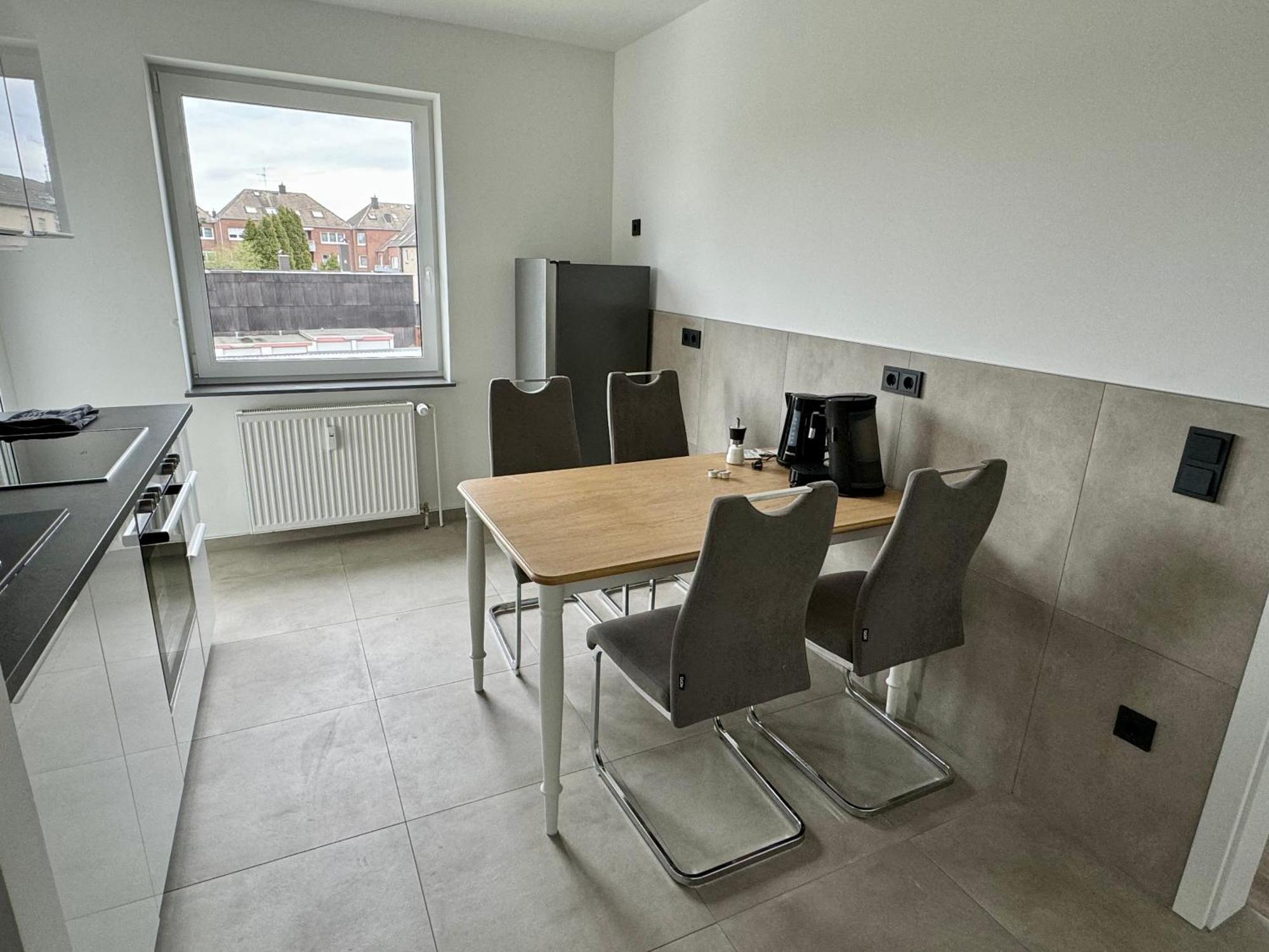 Aparts House - Balkon-Wifi-Kitchen Essen Eksteriør billede